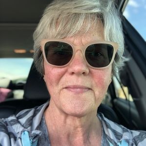 Meet your Posher, Kimberly